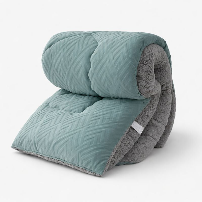 Warmth and Luxury Ultra Fluff Duvet - Stylish Fleece Double-Sided Plush for Bedroom