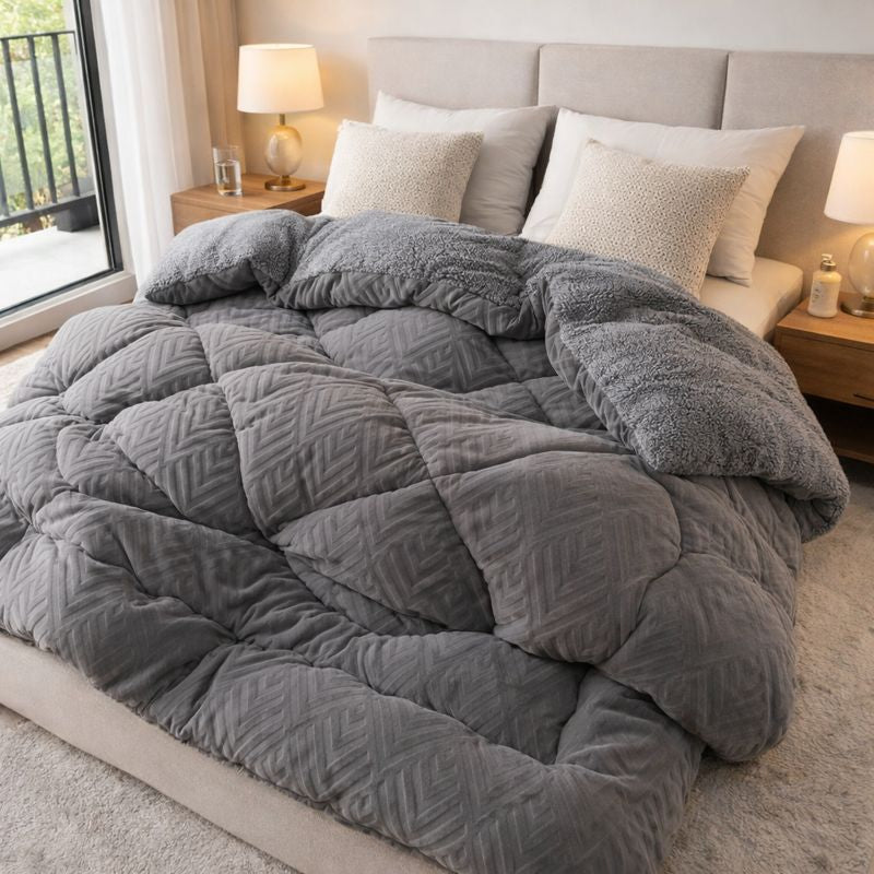 Warmth and Luxury Ultra Fluff Duvet - Stylish Fleece Double-Sided Plush for Bedroom